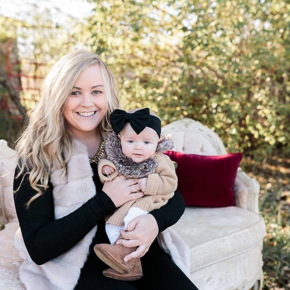 Meet your Posher, Nicole - Picture 1 of 1